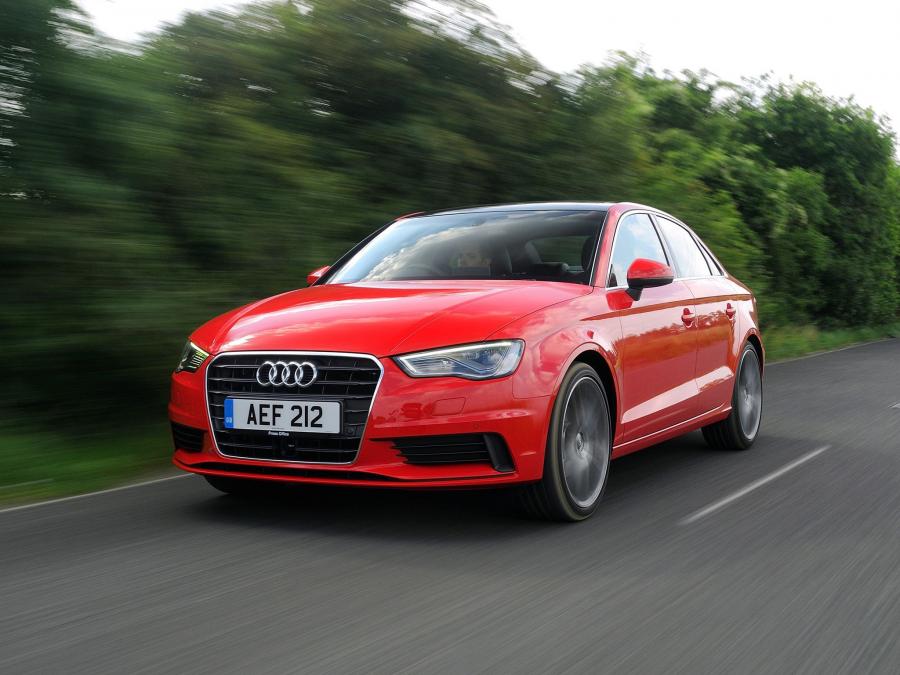  Audi A3 Sedan 2.0 TDI (8V) 2013 года  (UK) (фото 13 из 17)